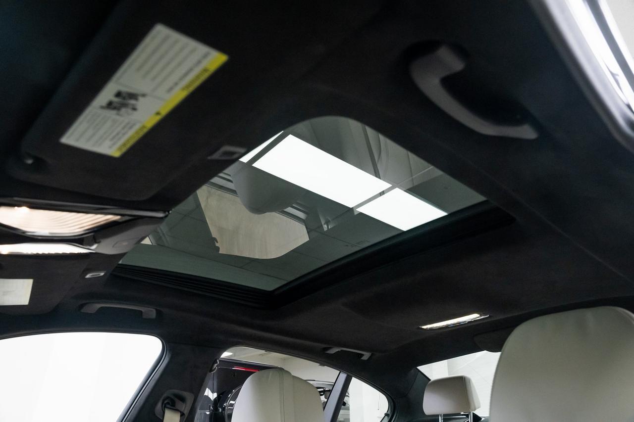 2022 BMW 5 Series M550i xDrive 1 Owner Executive Package Harman/Kardon Audio Portland OR