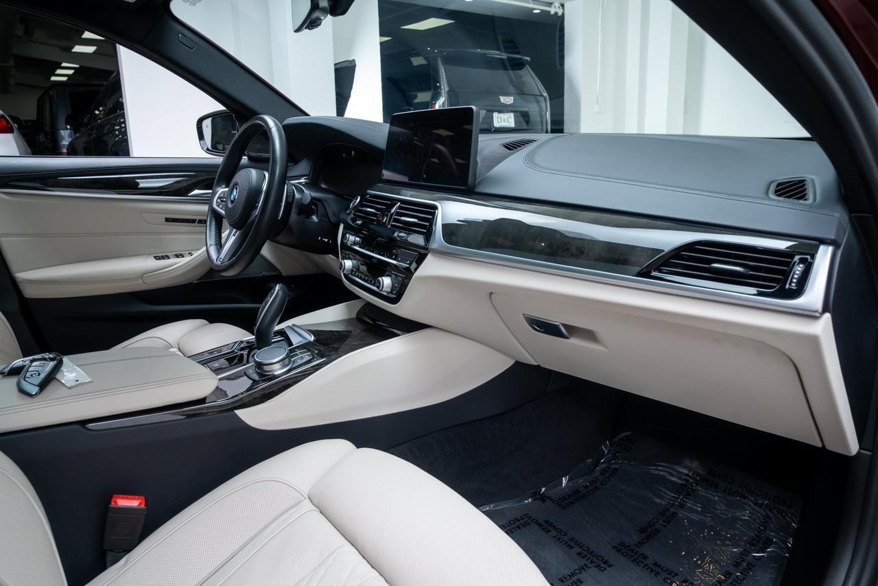 2022 BMW 5 Series M550i xDrive 1 Owner / Premium Package / Parking Assist Package Portland OR