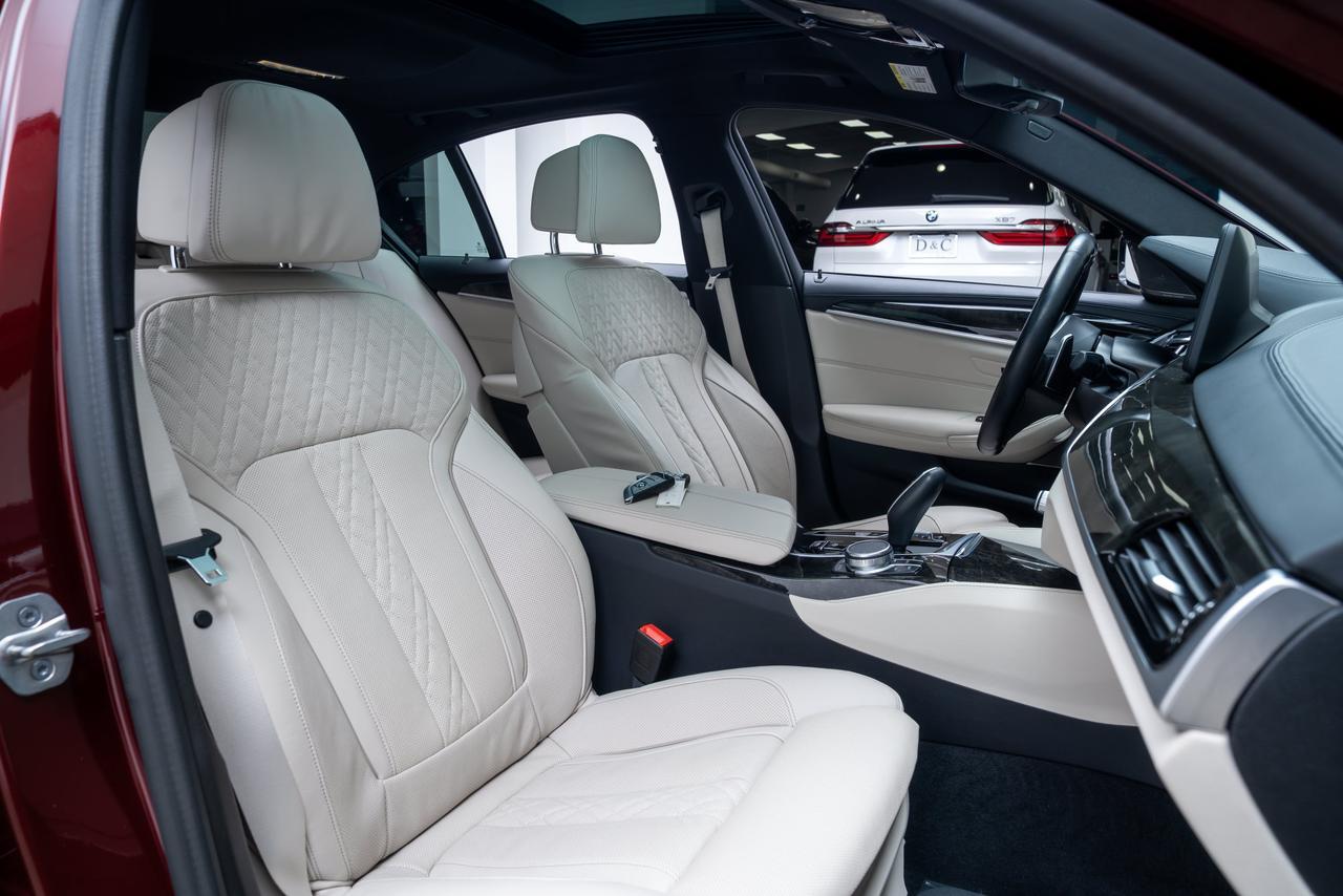 2022 BMW 5 Series M550i xDrive 1 Owner / Premium Package / Parking Assist Package Portland OR