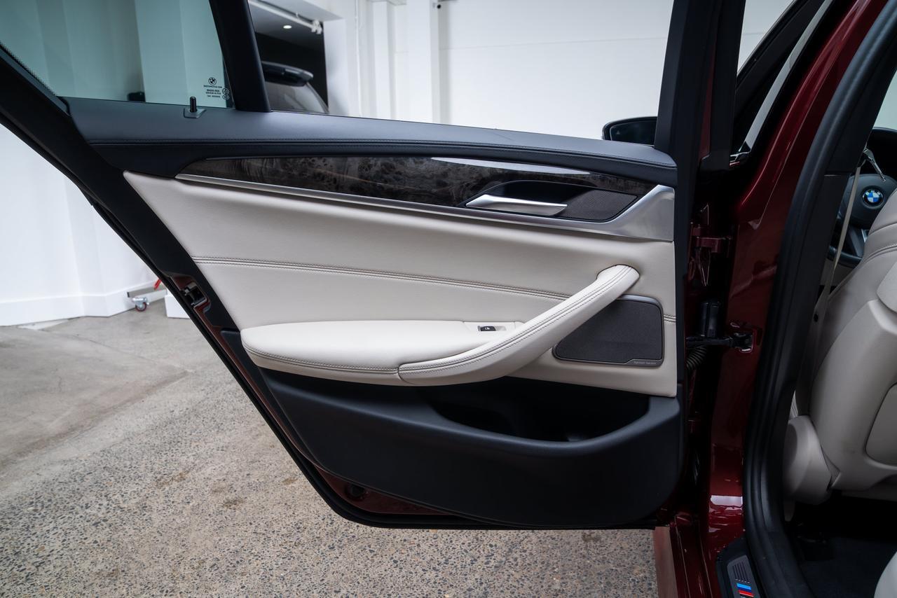 2022 BMW 5 Series M550i xDrive 1 Owner / Premium Package / Parking Assist Package Portland OR