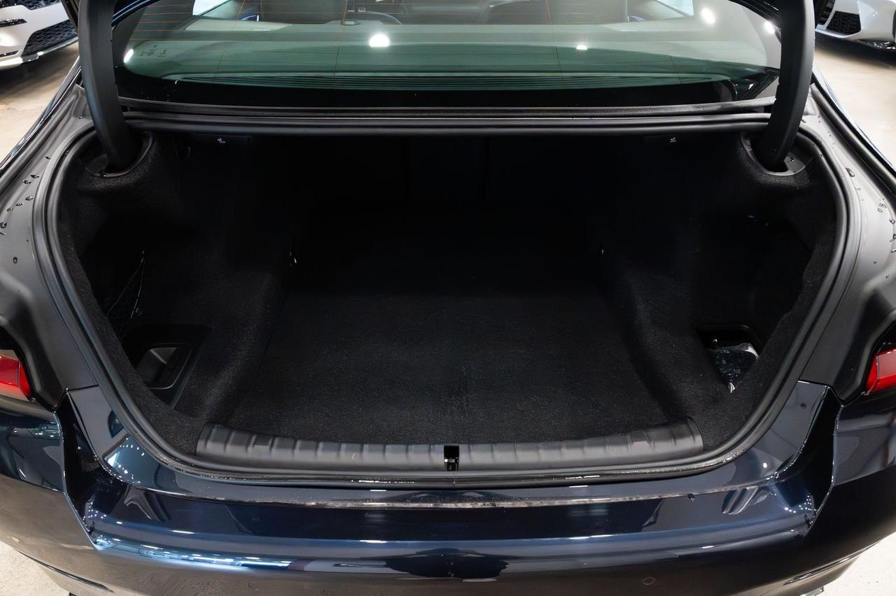 2022 BMW 5 Series M550i xDrive Gladstone OR