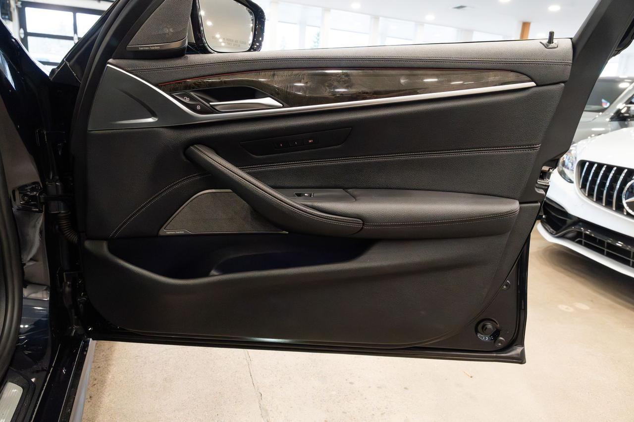 2022 BMW 5 Series M550i xDrive Gladstone OR