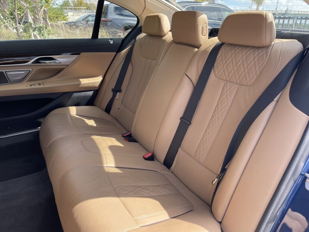 2022 BMW 7 Series 750i xDrive~BUCKETS/COOLED SEATS~CRUISE CONTROL~DRIVER ASSISTANCE PACKAGE~MOONROOF / SUNROOF~PREMIUM SOUND SYSTEM Sarasota FL
