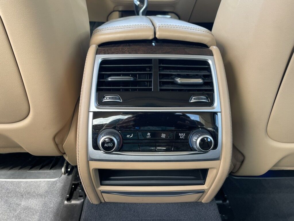 2022 BMW 7 Series 750i xDrive~BUCKETS/COOLED SEATS~CRUISE CONTROL~DRIVER ASSISTANCE PACKAGE~MOONROOF / SUNROOF~PREMIUM SOUND SYSTEM Sarasota FL