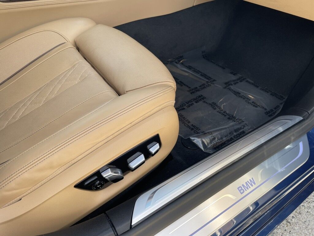 2022 BMW 7 Series 750i xDrive~BUCKETS/COOLED SEATS~CRUISE CONTROL~DRIVER ASSISTANCE PACKAGE~MOONROOF / SUNROOF~PREMIUM SOUND SYSTEM Sarasota FL