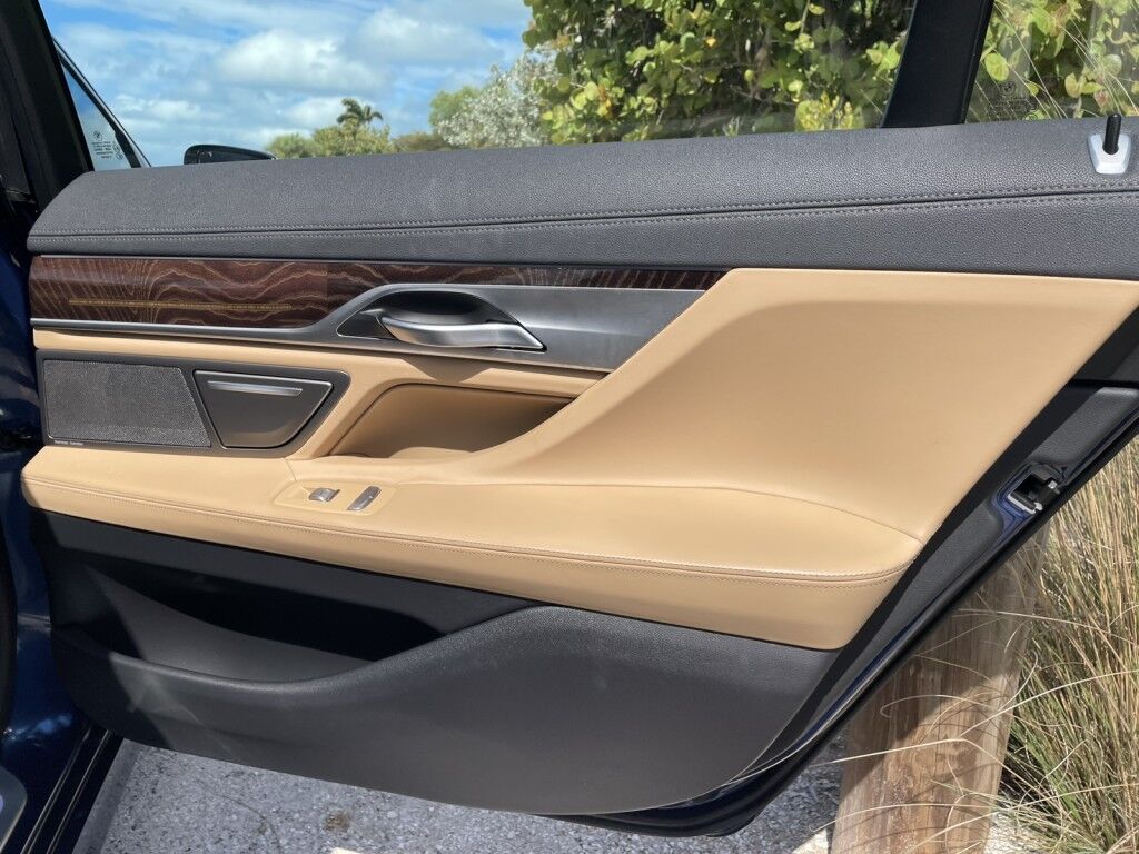 2022 BMW 7 Series 750i xDrive~BUCKETS/COOLED SEATS~CRUISE CONTROL~DRIVER ASSISTANCE PACKAGE~MOONROOF / SUNROOF~PREMIUM SOUND SYSTEM Sarasota FL