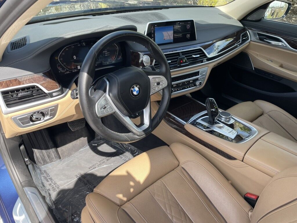 2022 BMW 7 Series 750i xDrive~BUCKETS/COOLED SEATS~CRUISE CONTROL~DRIVER ASSISTANCE PACKAGE~MOONROOF / SUNROOF~PREMIUM SOUND SYSTEM Sarasota FL