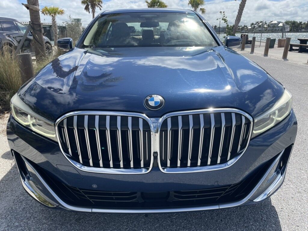 2022 BMW 7 Series 750i xDrive~BUCKETS/COOLED SEATS~CRUISE CONTROL~DRIVER ASSISTANCE PACKAGE~MOONROOF / SUNROOF~PREMIUM SOUND SYSTEM Sarasota FL