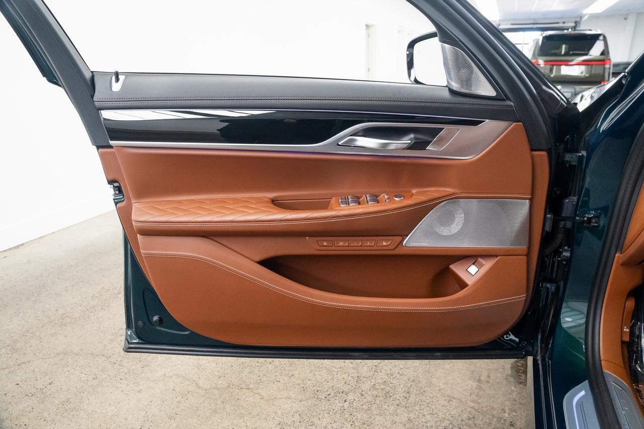 2022 BMW 7 Series ALPINA B7 xDrive Luxury Rear Seats Bowers &amp; Wilkins Audio Portland OR