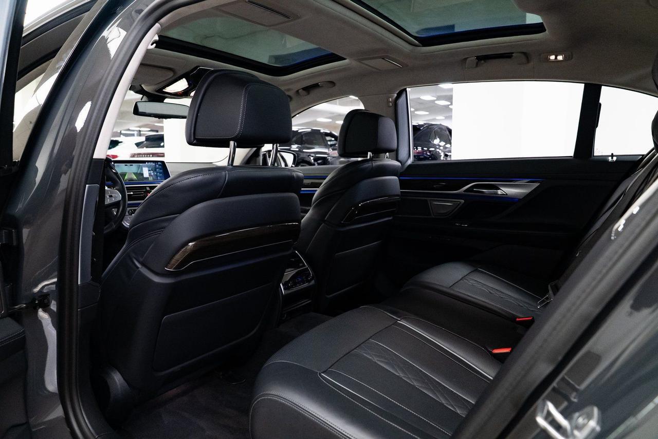2022 BMW 7 Series M760i Massage Seats Head-Up Display Portland OR