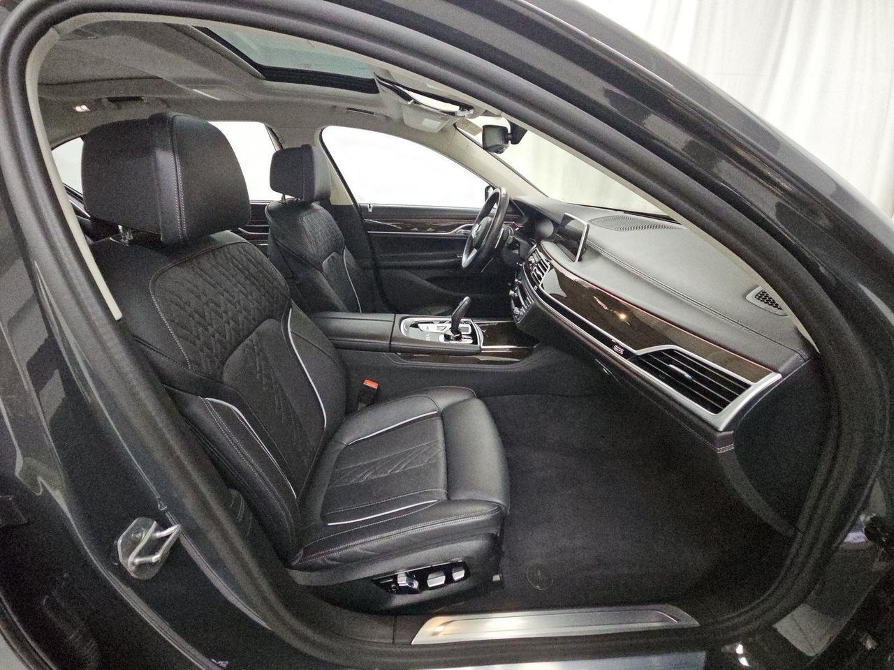 2022 BMW 7 Series M760i Massage Seats Head-Up Display Portland OR