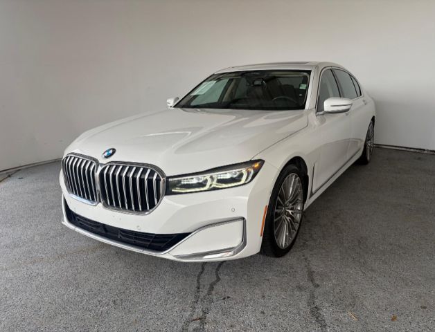 2022 BMW 740 i