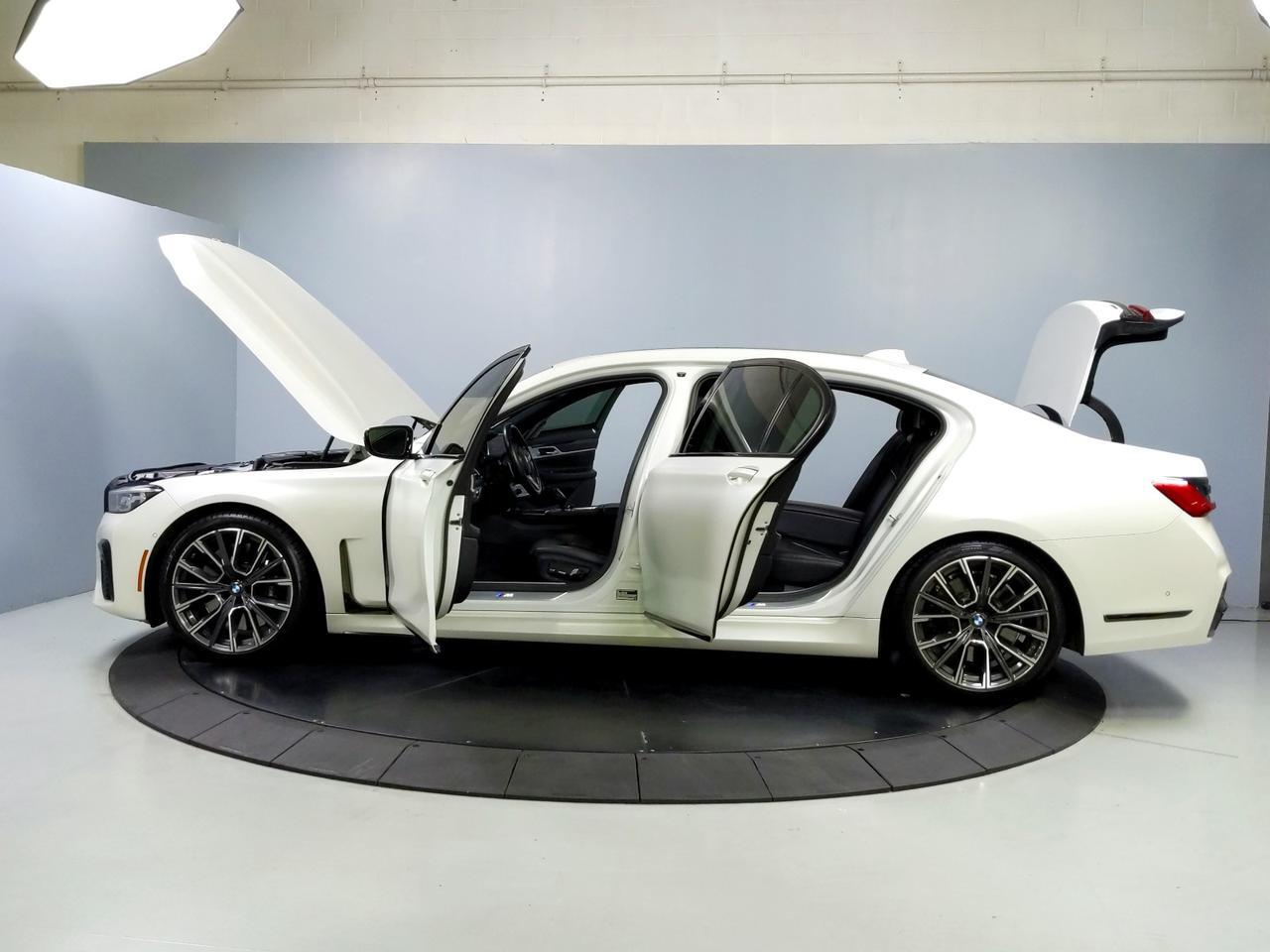 2022 BMW 750i xDrive Frozen White! Factory Warranty Until 04/26 St. Charles  IL