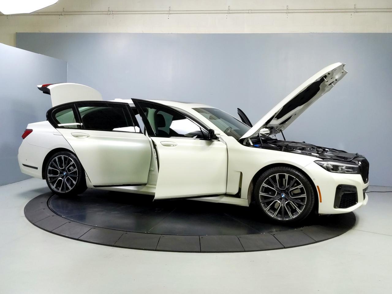 2022 BMW 750i xDrive Frozen White! Factory Warranty Until 04/26 St. Charles  IL
