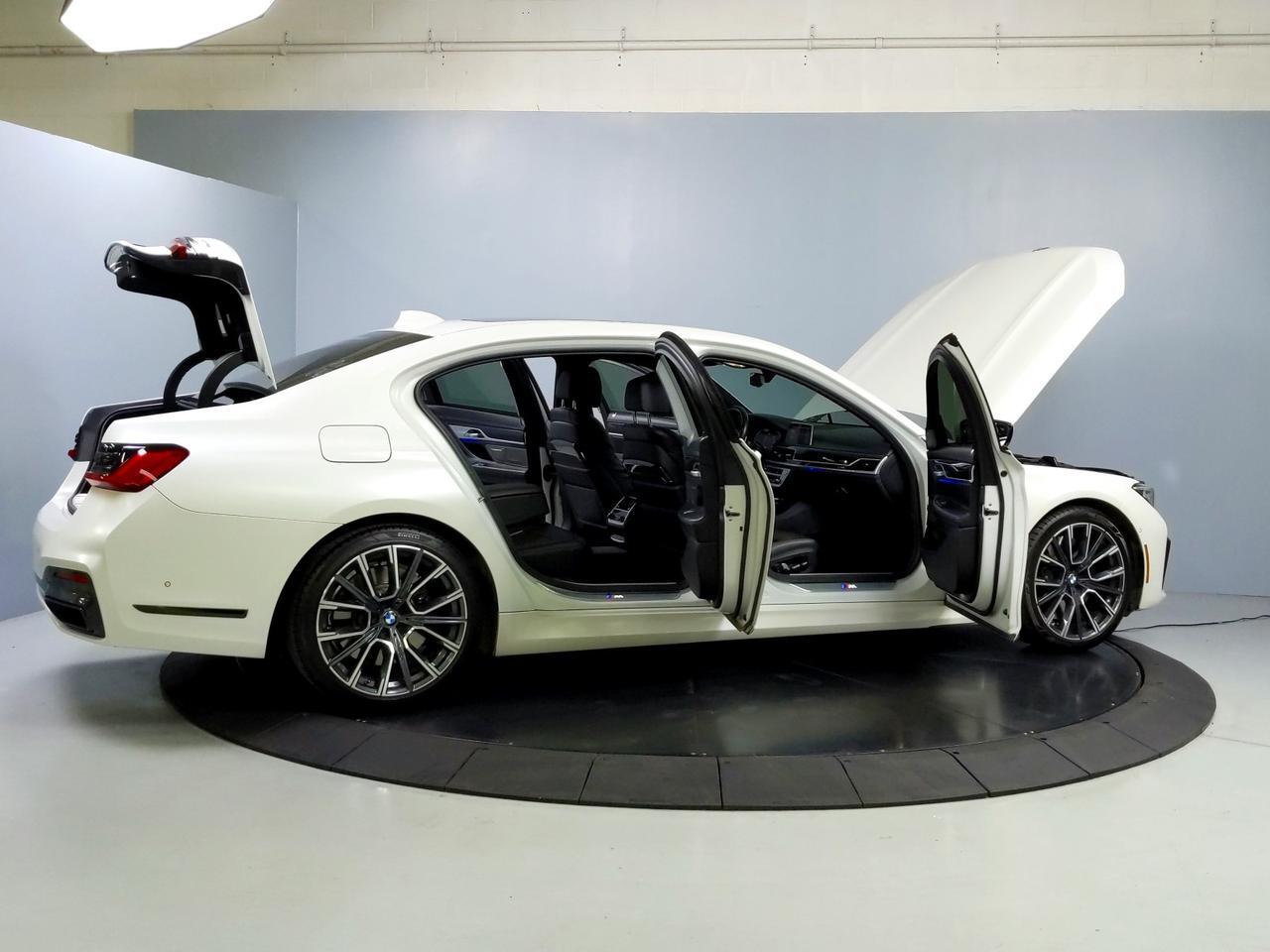 2022 BMW 750i xDrive Frozen White! Factory Warranty Until 04/26 St. Charles  IL