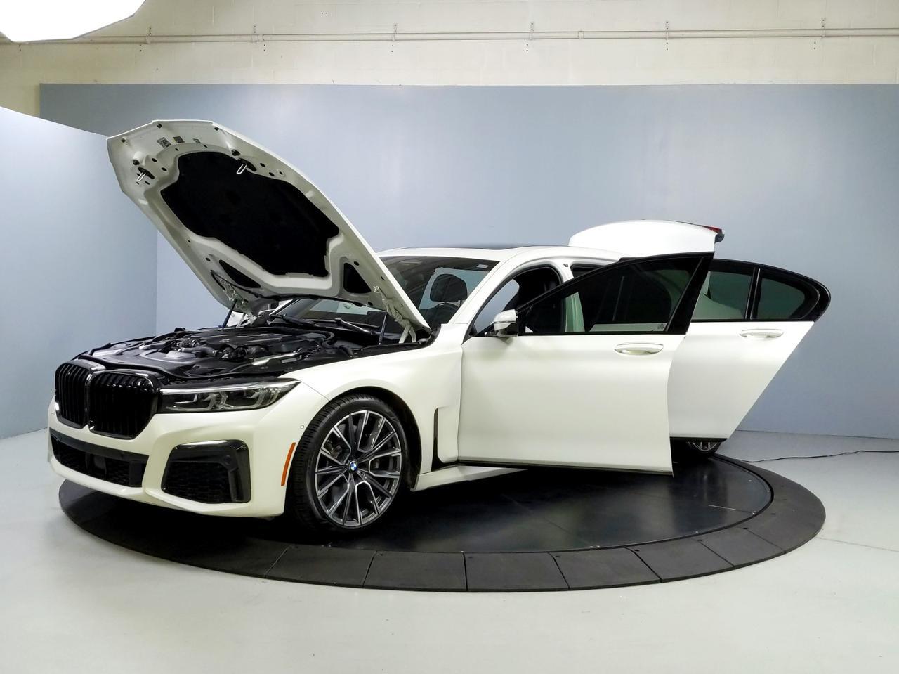 2022 BMW 750i xDrive Frozen White! Factory Warranty Until 04/26 St. Charles  IL