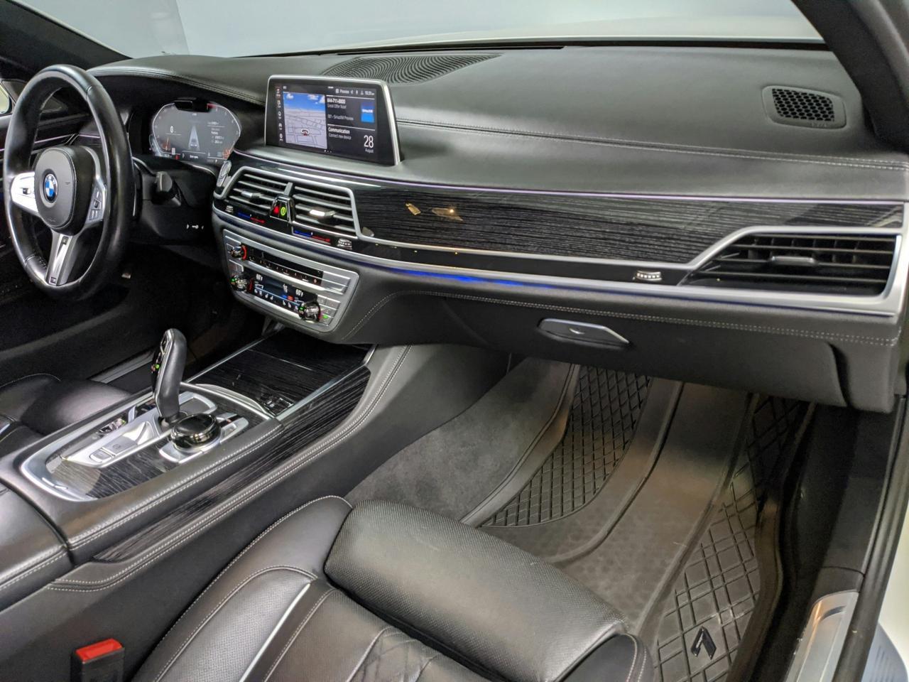 2022 BMW 750i xDrive Frozen White! Factory Warranty Until 04/26 St. Charles  IL