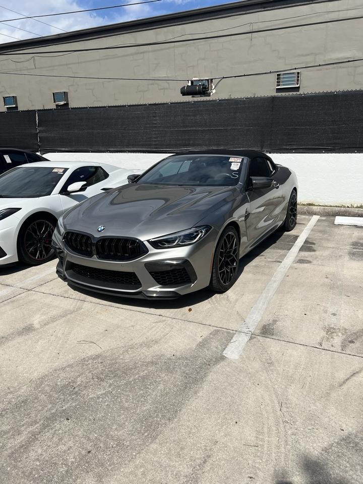 2022 BMW M8
