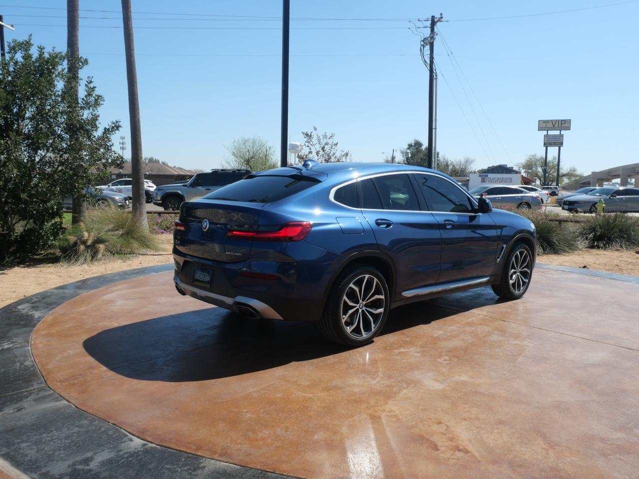 2022 BMW X4 xDrive30i