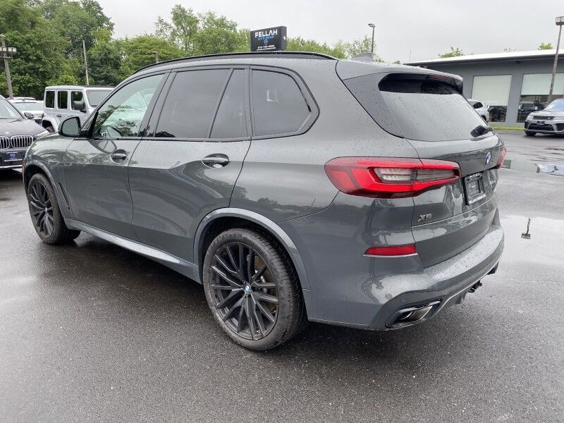 2022 BMW X5 M50i