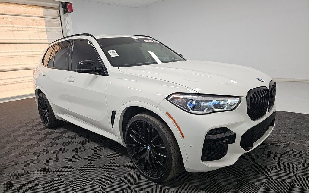 2022 BMW X5 M50i