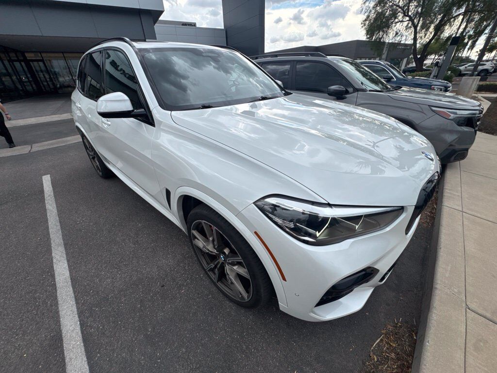 2022 BMW X5 M50i