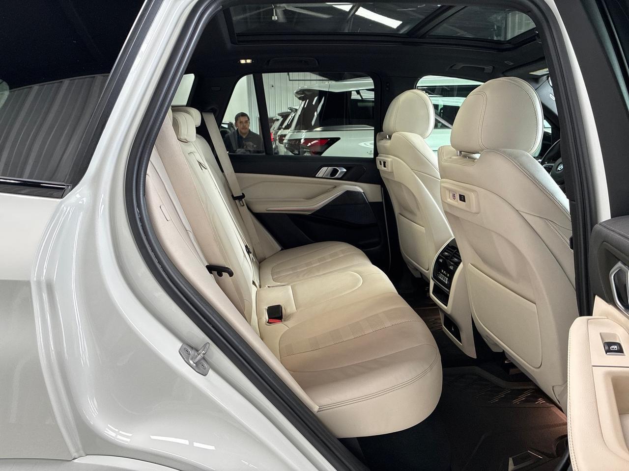 2022 BMW X5 sDrive40i, M-Sport Pk, Parking Assistance Pkg, 4-Zone Climate Houston TX