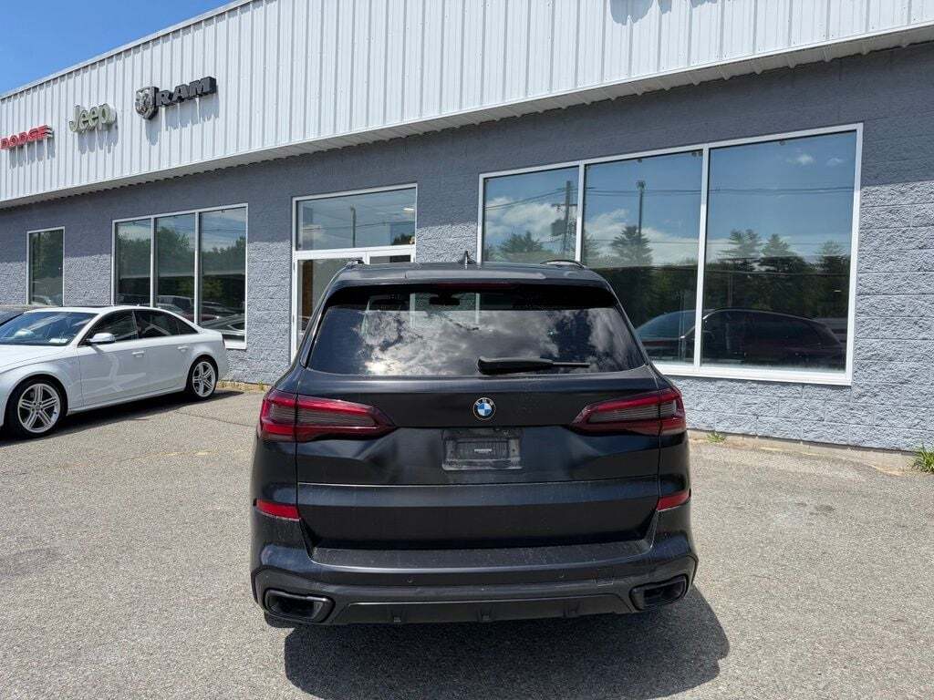 2022 BMW X5 xDrive40i Orange MA