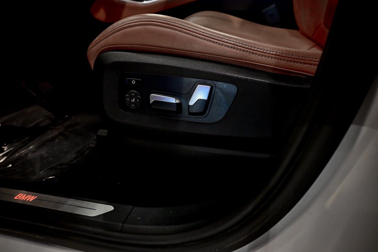 2022 BMW X5 xDrive40i, Leather, Premium and Park Assist Pkg, Rear Shades, Glass Control Springfield NJ