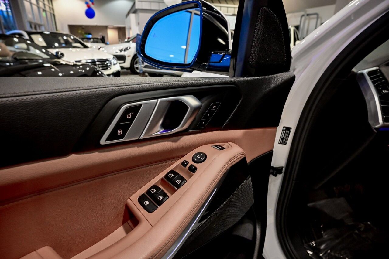 2022 BMW X5 xDrive40i, Leather, Premium and Park Assist Pkg, Rear Shades, Glass Control Springfield NJ