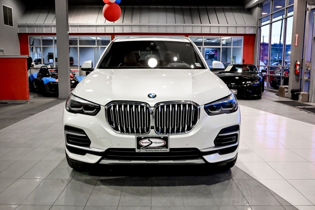 2022 BMW X5 xDrive40i, Leather, Premium and Park Assist Pkg, Rear Shades, Glass Control