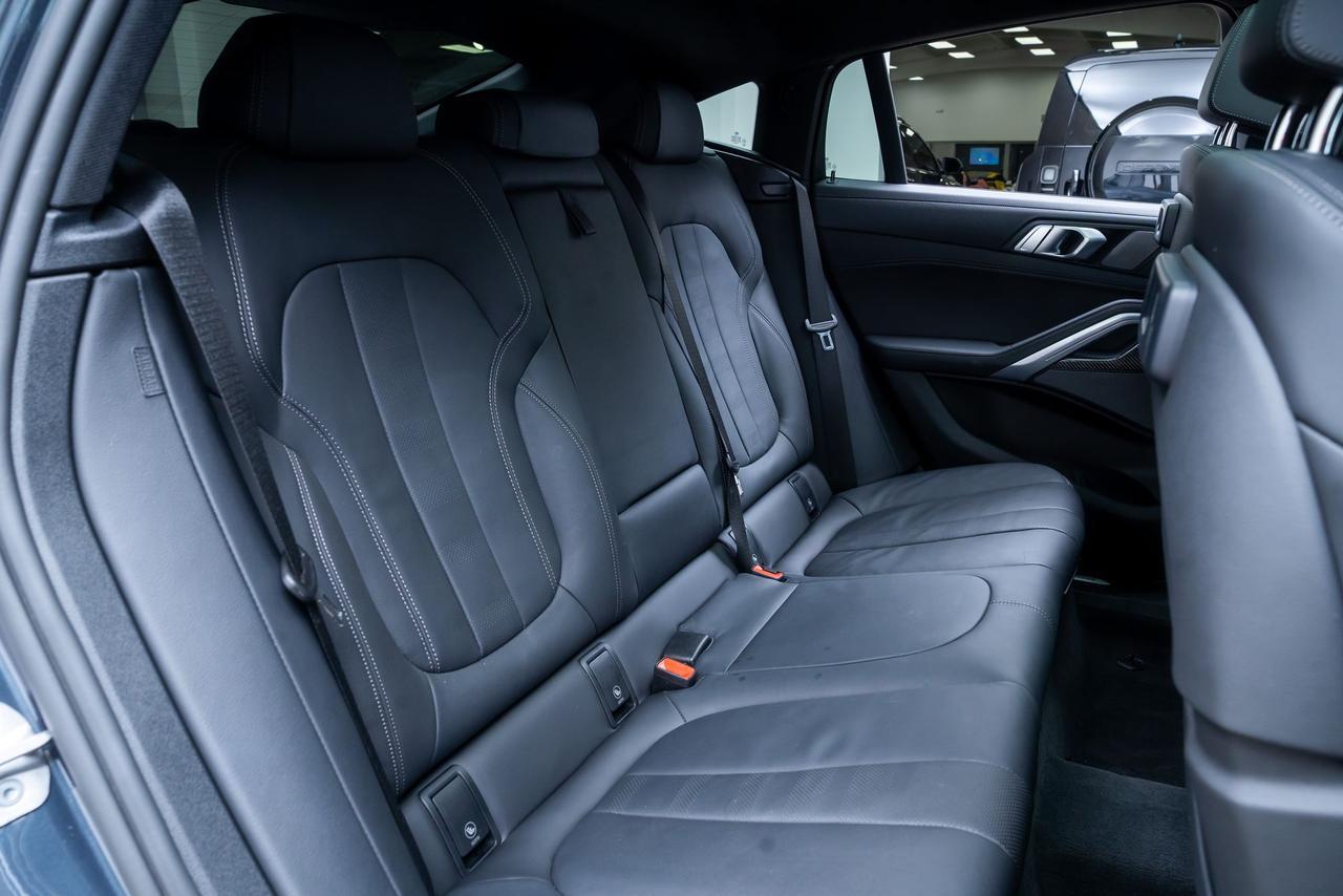 2022 BMW X6 M50i 1 Owner / Premium Package / Parking Assist Package Portland OR
