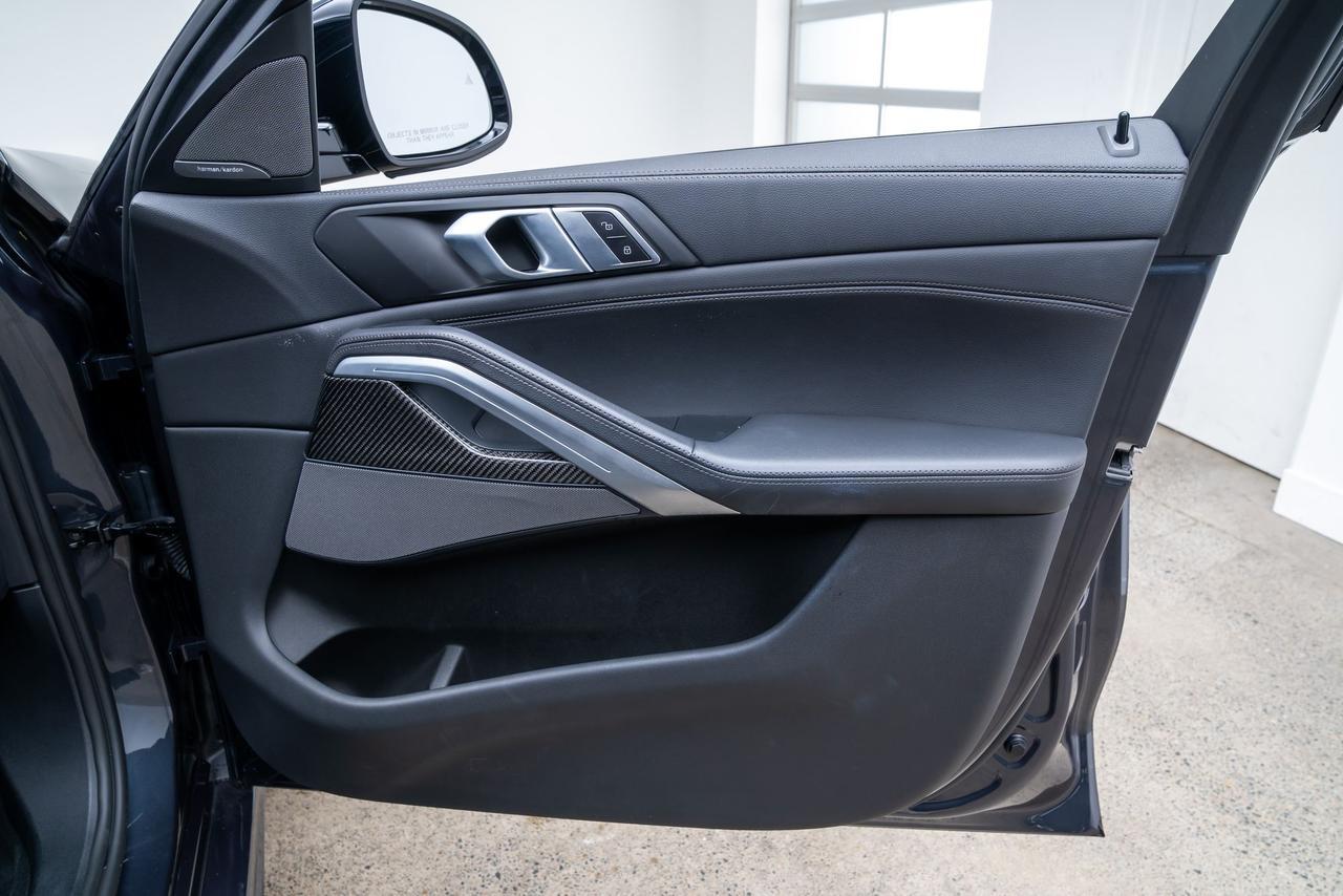 2022 BMW X6 M50i 1 Owner / Premium Package / Parking Assist Package Portland OR