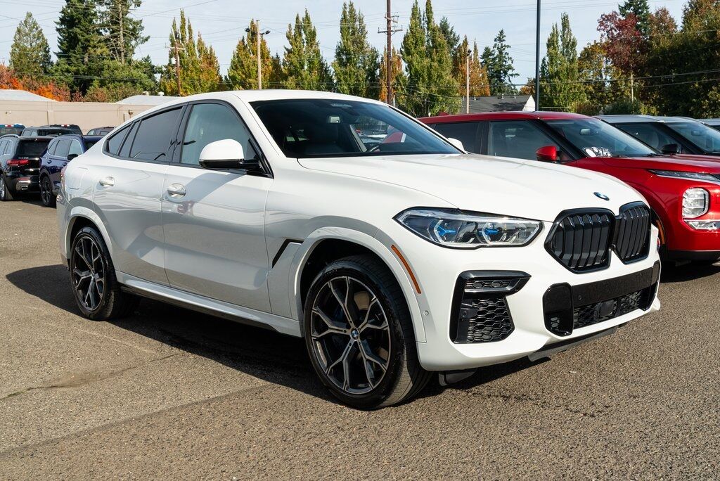2022 BMW X6 M50i
