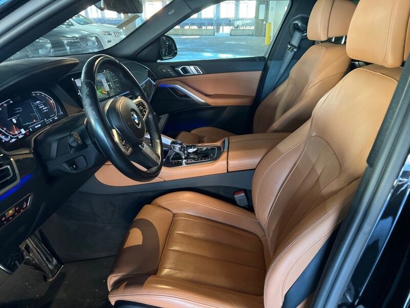 2022 BMW X6 xDrive40i AWD w/ M Sport Package