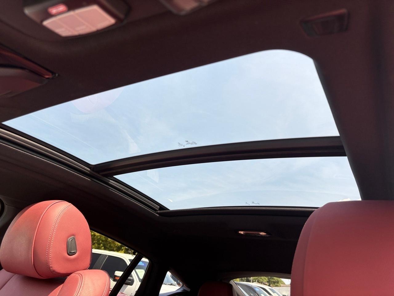 2022 BMW X6 xDrive40i, HEADS-UP DISPLAY, POWER LIFTGATE, HEATED FRONT & REAR SEATS, APPLE CARPLAY/ANDROID AUTO, PANORAMIC MOONROOF, LANE KEEP ASSIST, BLIND SPOT ALERT, VIRGINIA OWNED, ONLY 1 OWNER, LOW MILEAGE, CLEAN CERTIFIED CARFAX, RIDE IN LUXURY THIS SUMMER! Virginia Beach VA