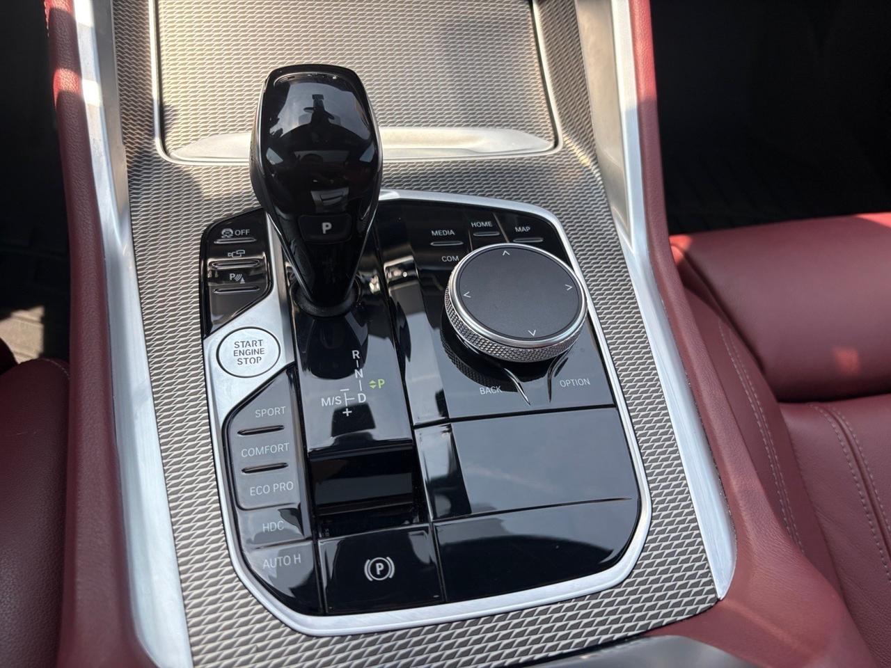 2022 BMW X6 xDrive40i, HEADS-UP DISPLAY, POWER LIFTGATE, HEATED FRONT & REAR SEATS, APPLE CARPLAY/ANDROID AUTO, PANORAMIC MOONROOF, LANE KEEP ASSIST, BLIND SPOT ALERT, VIRGINIA OWNED, ONLY 1 OWNER, LOW MILEAGE, CLEAN CERTIFIED CARFAX, RIDE IN LUXURY THIS SUMMER! Virginia Beach VA