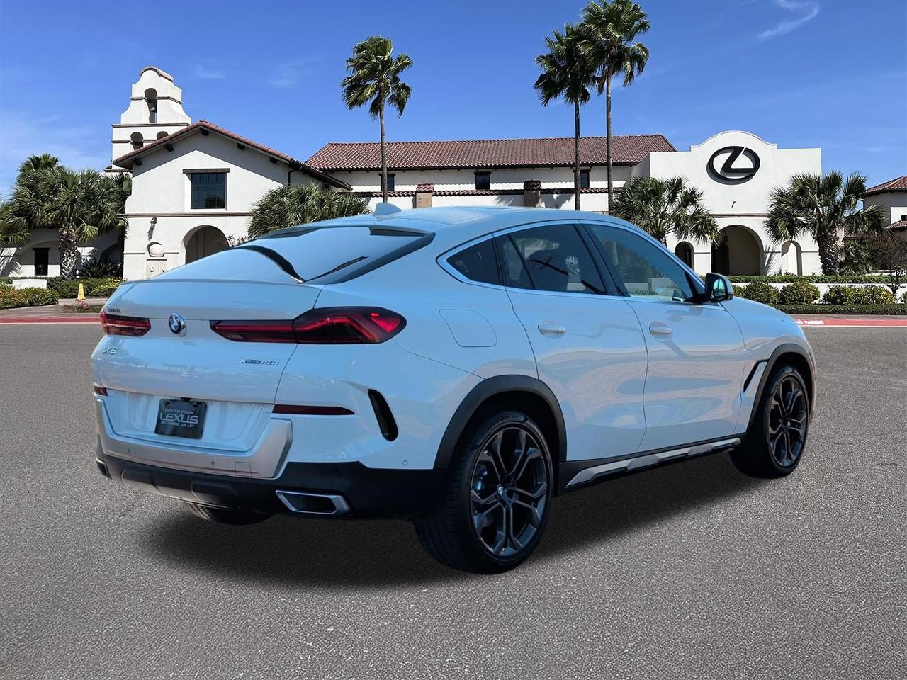 2022 BMW X6 xDrive40i
