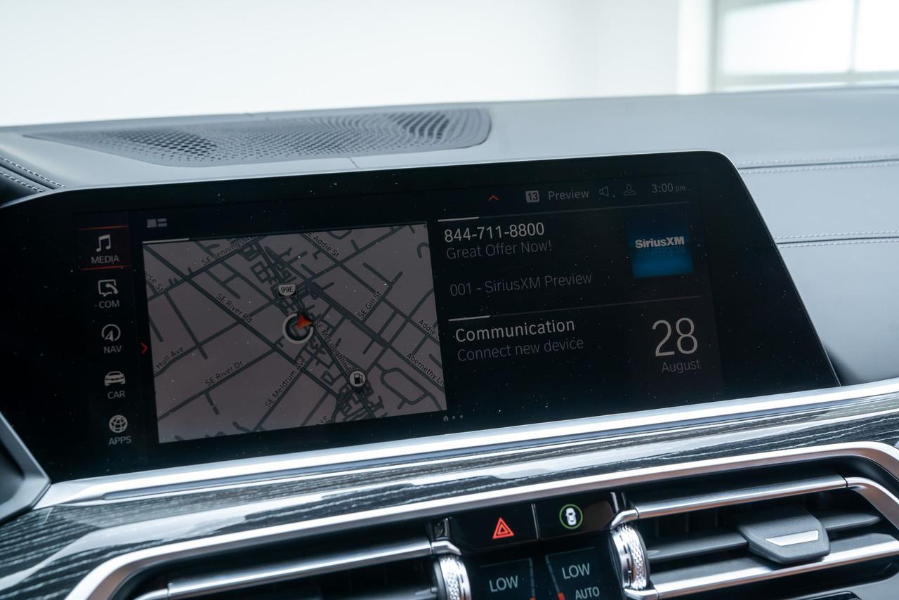 2022 BMW X7 M50i 1 Owner / Executive Package / Driving Assist Packa Portland OR