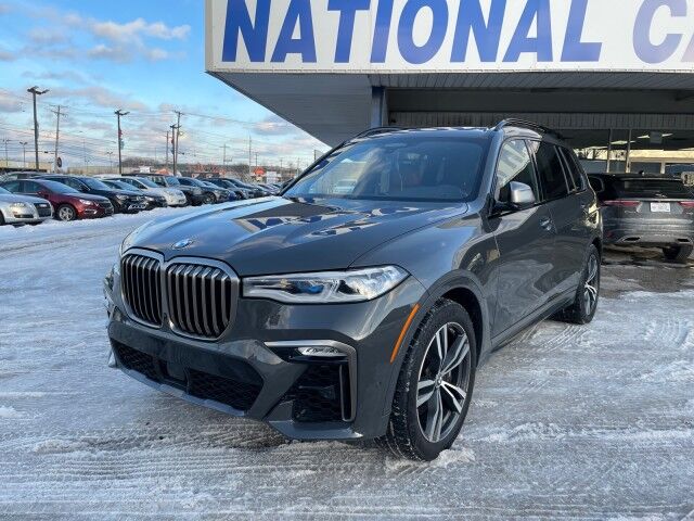 2022 BMW X7 M50i