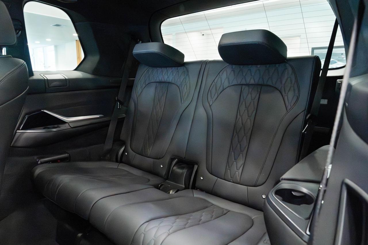 2022 BMW X7 M50i Gladstone OR