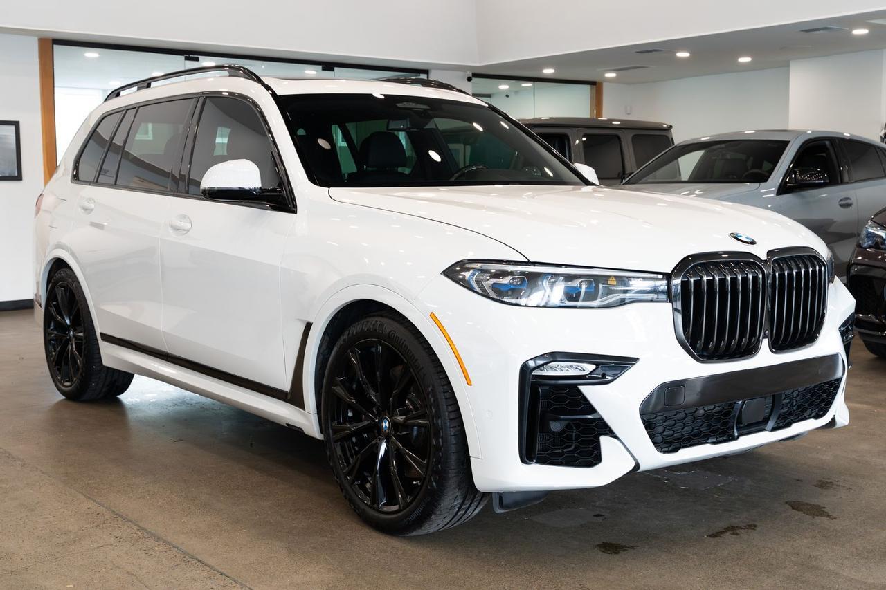 2022 BMW X7 M50i
