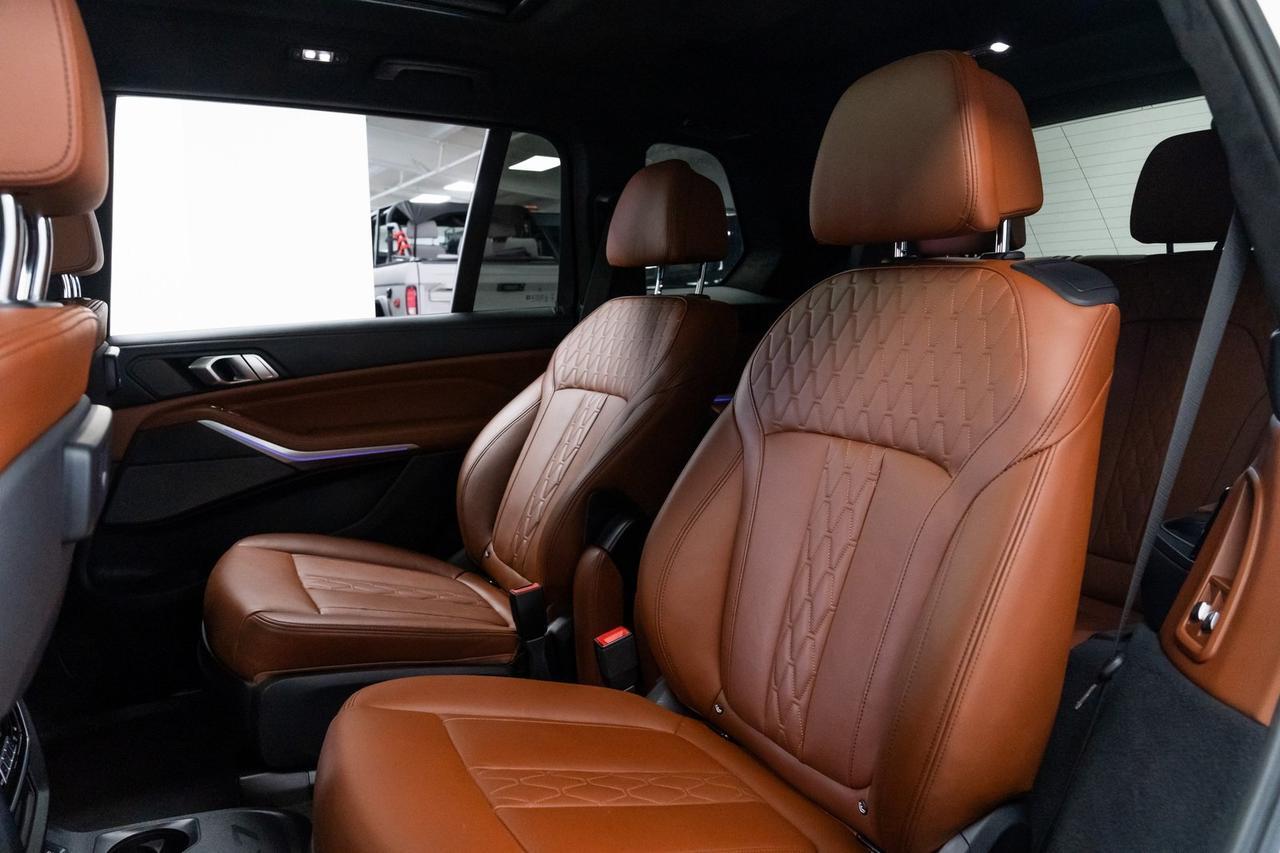 2022 BMW X7 M50i Luxury Seating Package Rear Captains Chairs Execut Portland OR