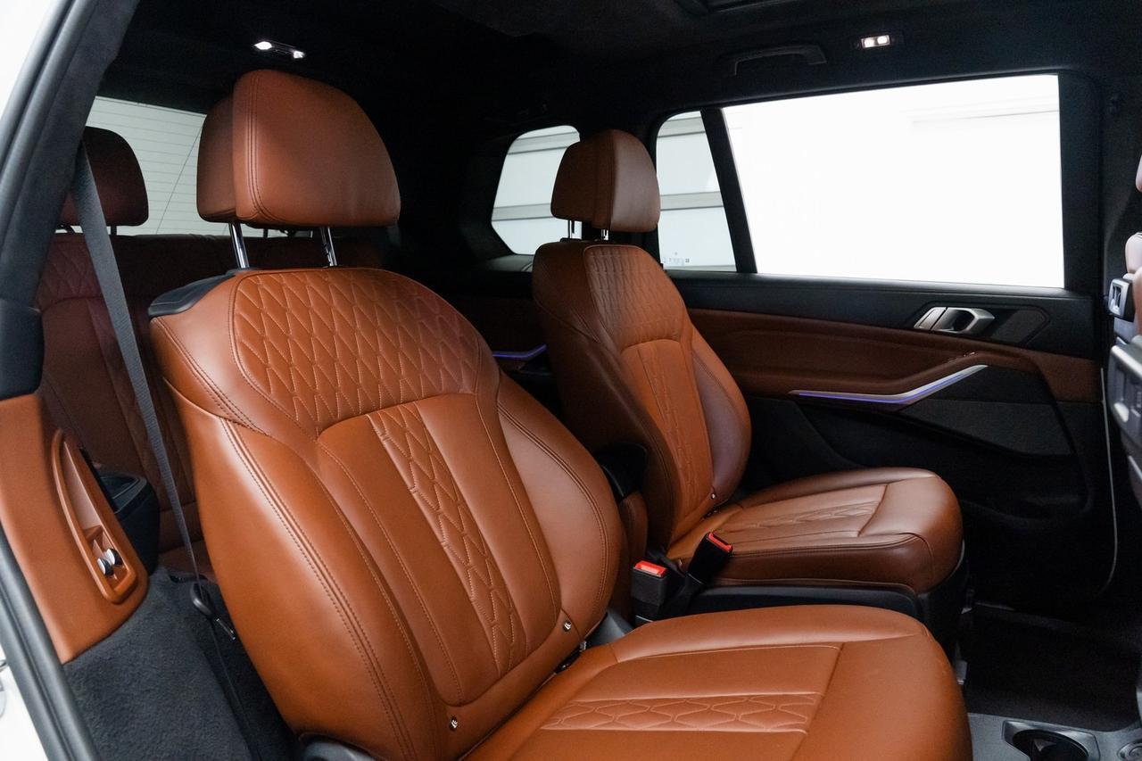 2022 BMW X7 M50i Luxury Seating Package Rear Captains Chairs Execut Portland OR