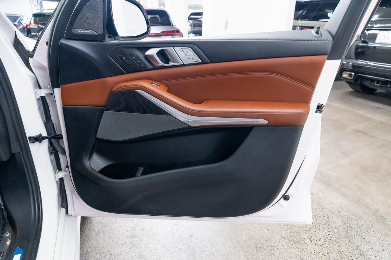 2022 BMW X7 M50i Luxury Seating Package Rear Captains Chairs Execut Portland OR