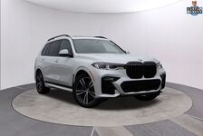 2022 BMW X7 M50i