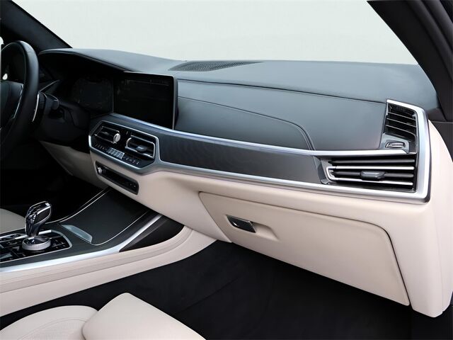 2022 BMW X7 M50i Oshkosh WI