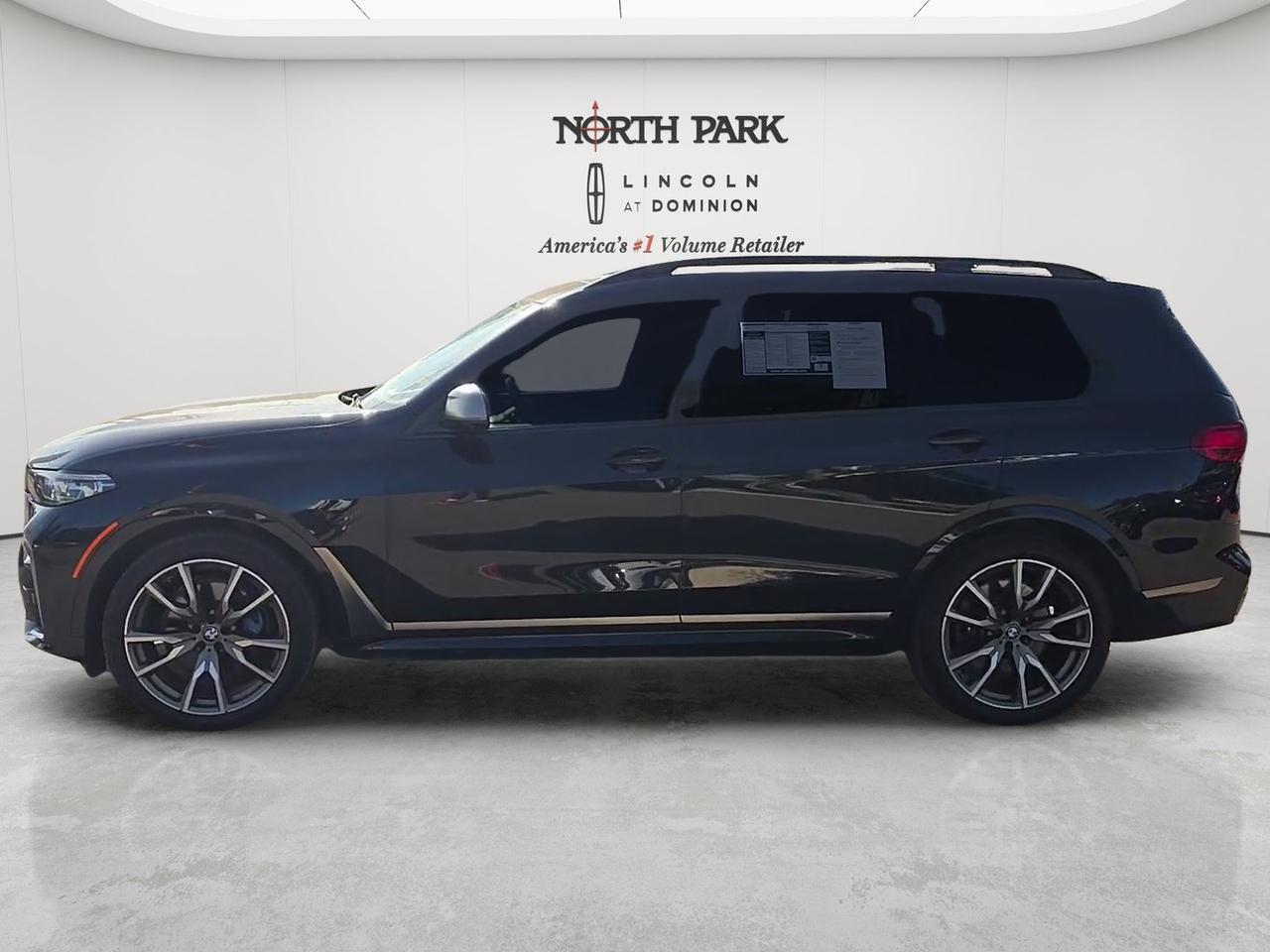2022 BMW X7 M50i