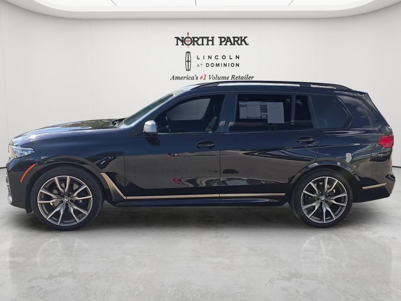 2022 BMW X7 M50i