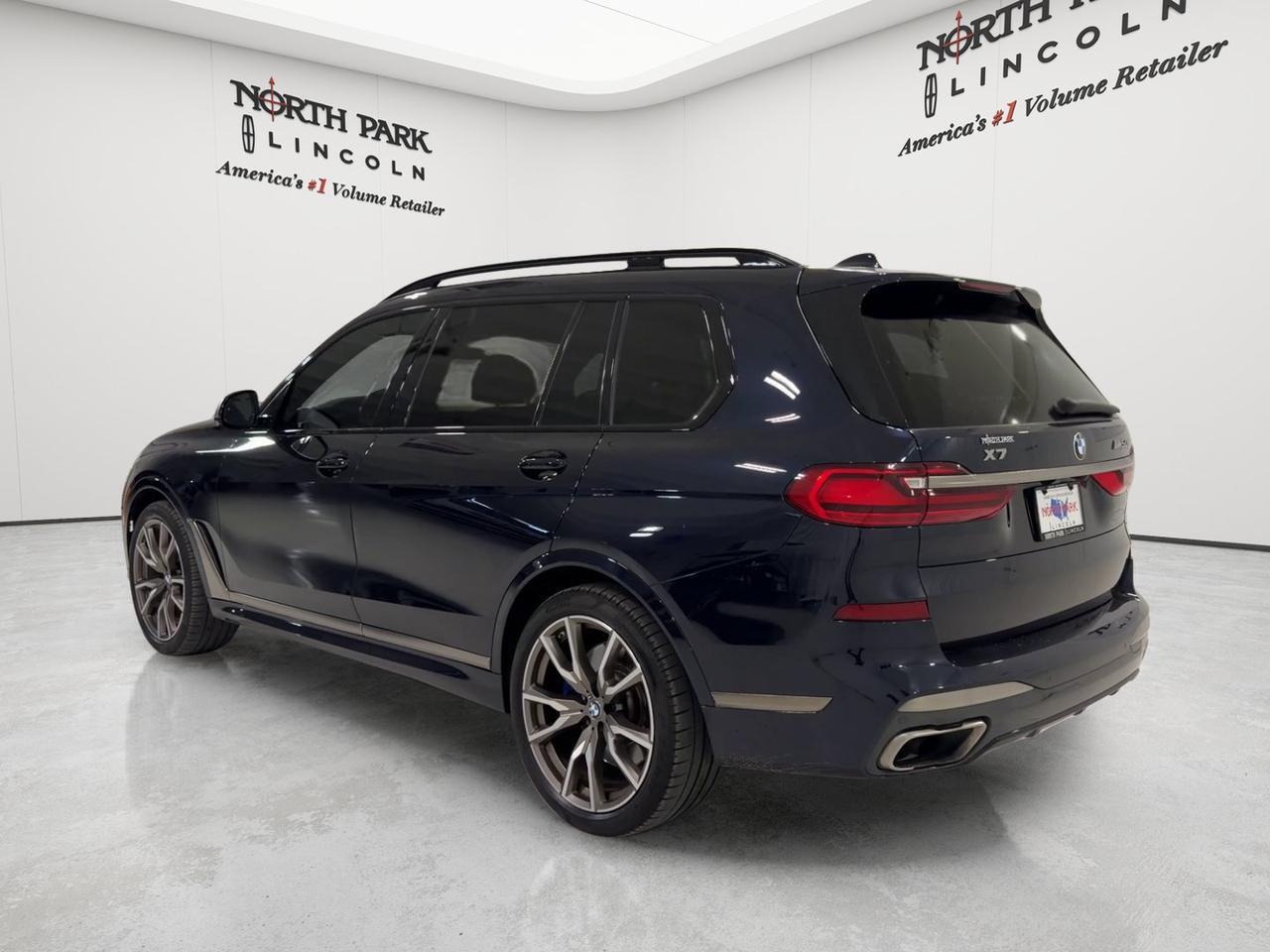 2022 BMW X7 M50i